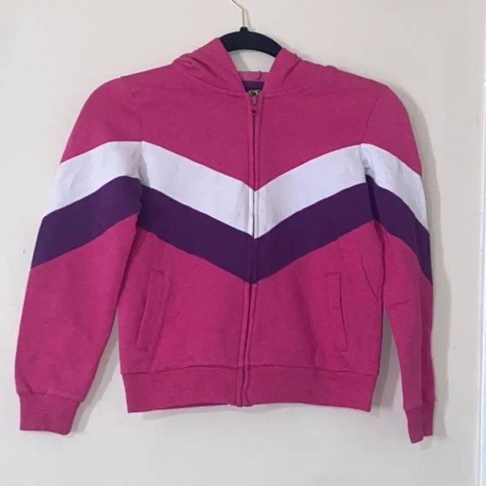 10/$50 OF ATHLETIC GIRLS SWEATER SIZE 7/8